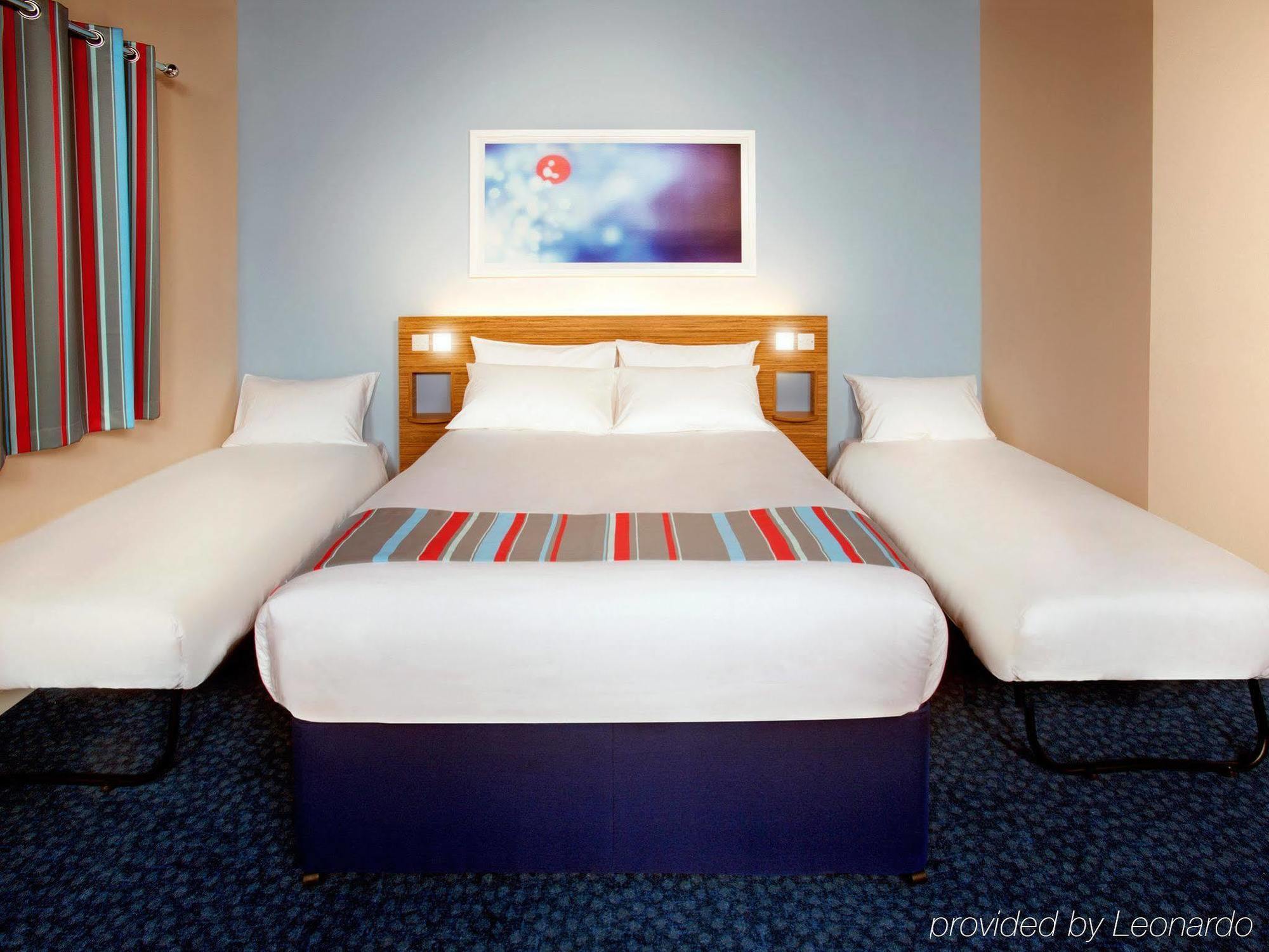 Ibis Budget London Heathrow Central Cranford Εξωτερικό φωτογραφία