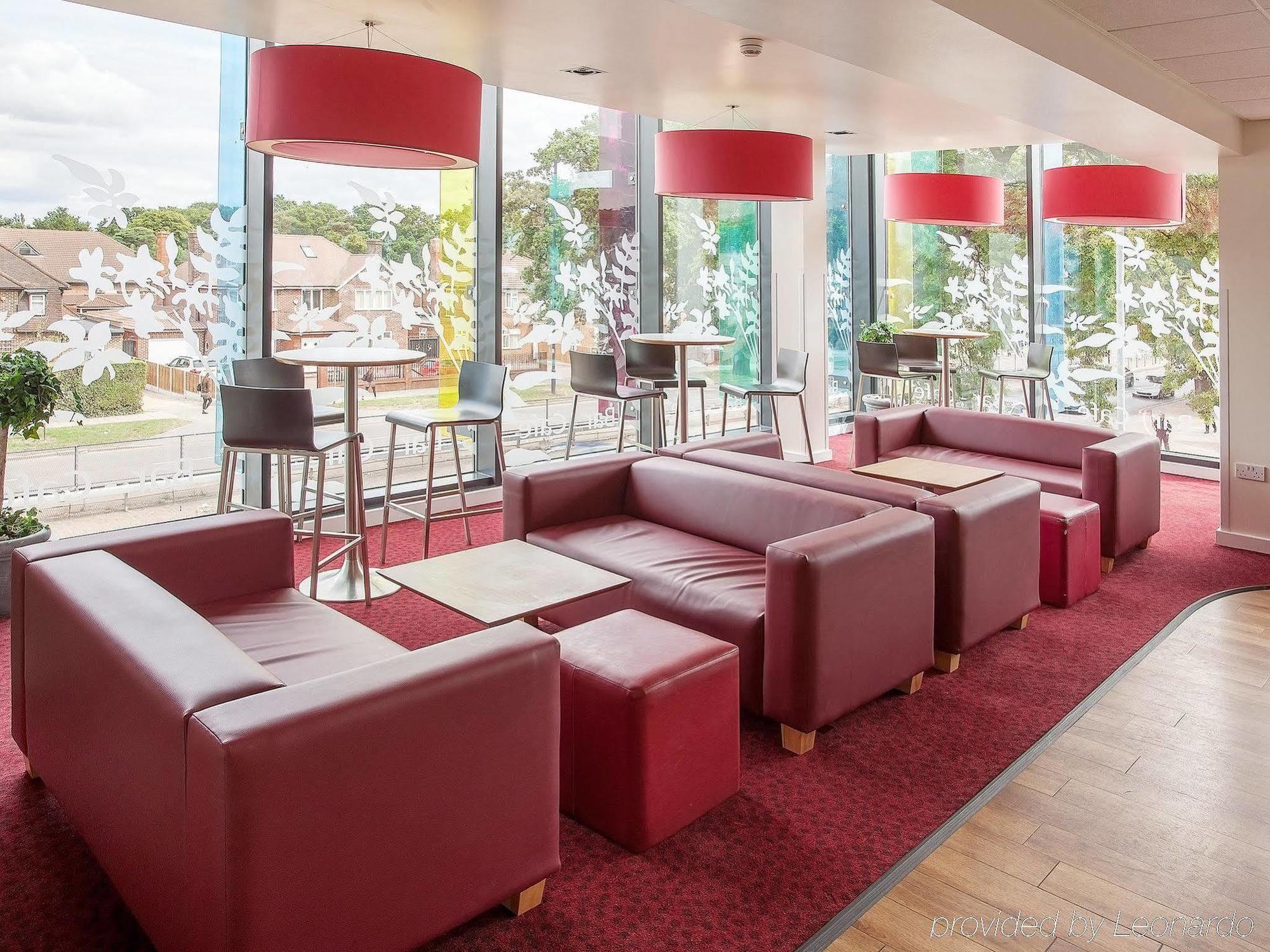 Ibis Budget London Heathrow Central Cranford Εξωτερικό φωτογραφία